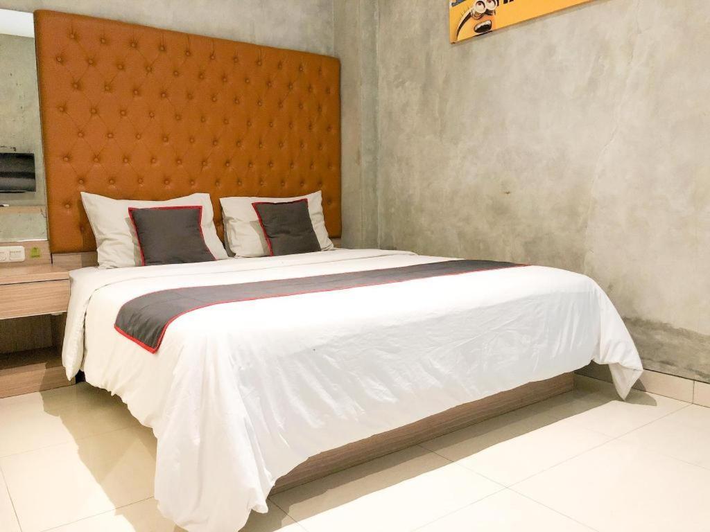 Collection O 31 The Batik Bed And Coffee Bandung Hotel Ngoại thất bức ảnh