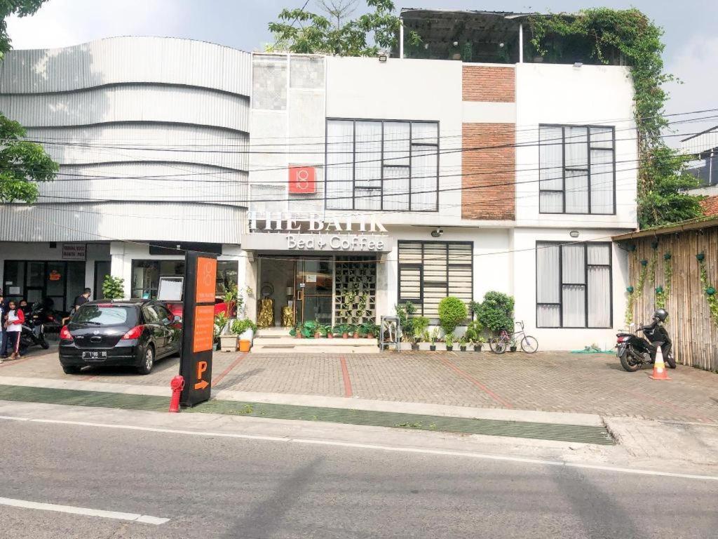 Collection O 31 The Batik Bed And Coffee Bandung Hotel Ngoại thất bức ảnh